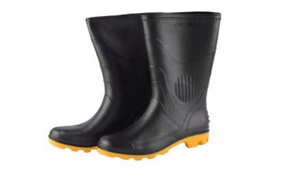 bota pega forte