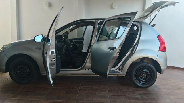 Renault Sandero - carro de mulher - Foto 3