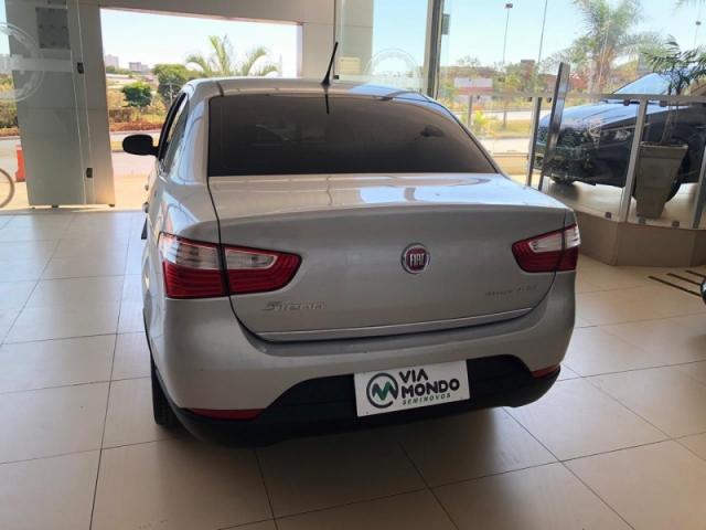 FIAT GRAND SIENA 1.6 MPI ESSENCE 16V 2016 - Foto 6
