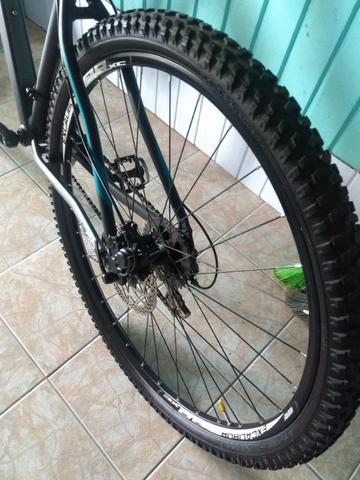 Vendo bicicleta Caloi Explorer 20 T17 aro 29 - Foto 3
