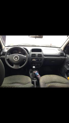 Clio 1.0 - Foto 3