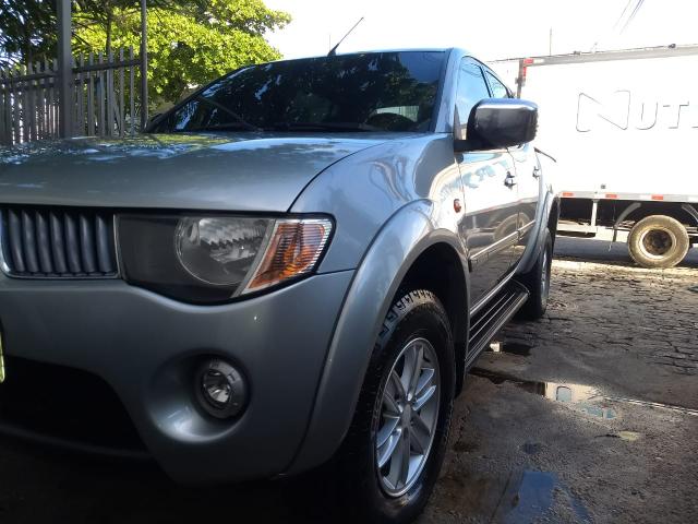 L200 tríton diesel blindada NIJ IIIA