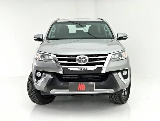 HILUX SW4 2016/2017 2.7 SR 4X2 16V FLEX 4P AUTOMÁTICO - Foto 2