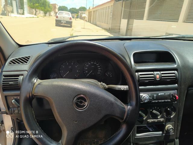 Astra Hatch 2001