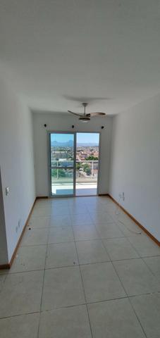 Aluga-se apartamento a poucos metros da praia