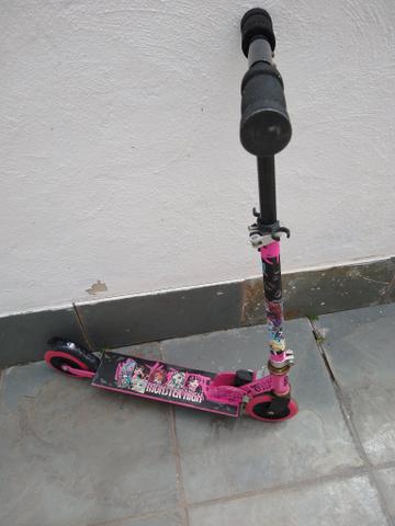Patinete monster high
