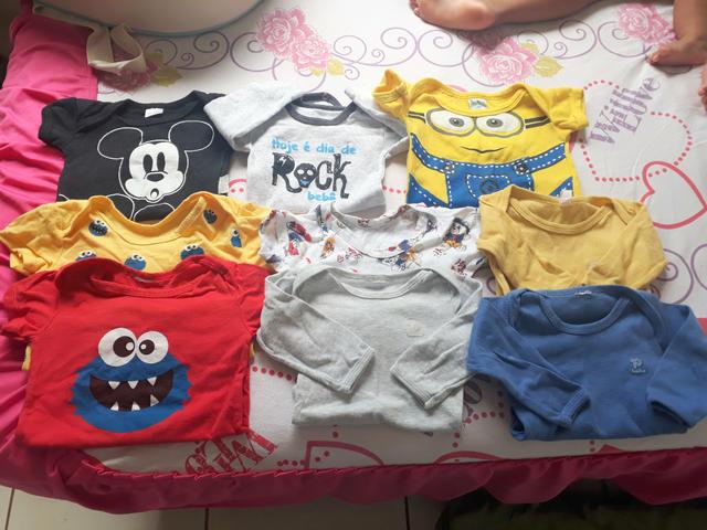 Lote de roupa de menino