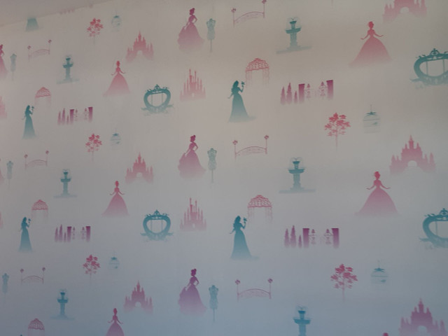 Colocação de papel de parede