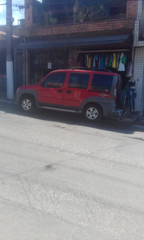 Doblo Adventure 1.8 8v vermelha - Foto 2