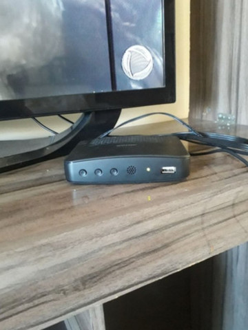 Vendo TV de 32 polegadas não e smart