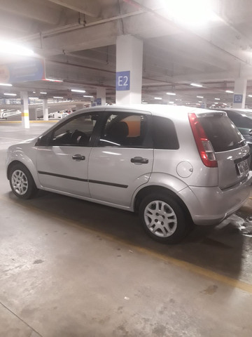 Fiesta class hatch 2010 1.0 vendo/troco