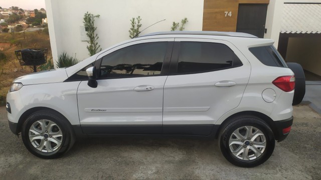FORD ECOSPORT TITANIUM 2.0 COMPLETO IMPECÁVEL *