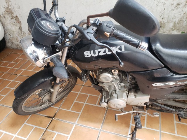 MOTO SUZUKI