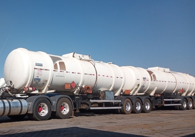RODOTREM 9 EIXOS TANQUE 60.000 LITROS RANDON