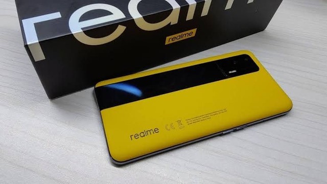 Vendo ou troco Celular Xaiomi Realme GT 5G: celular top de linha  com Snapdragon 888 