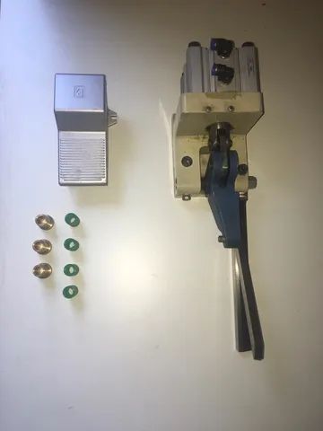 Tesoura industrial de bancada pneumática 