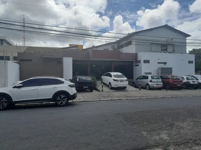 predio na fernandes lima com mais de 15 salas