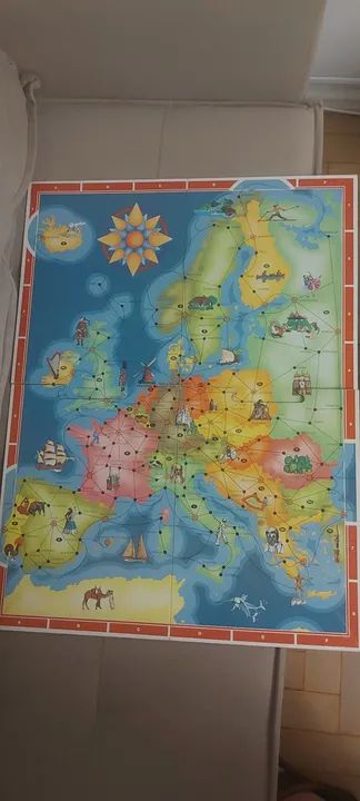 Jogo de Tabuleiro Viagem Pela Europa Grow - Foto 2