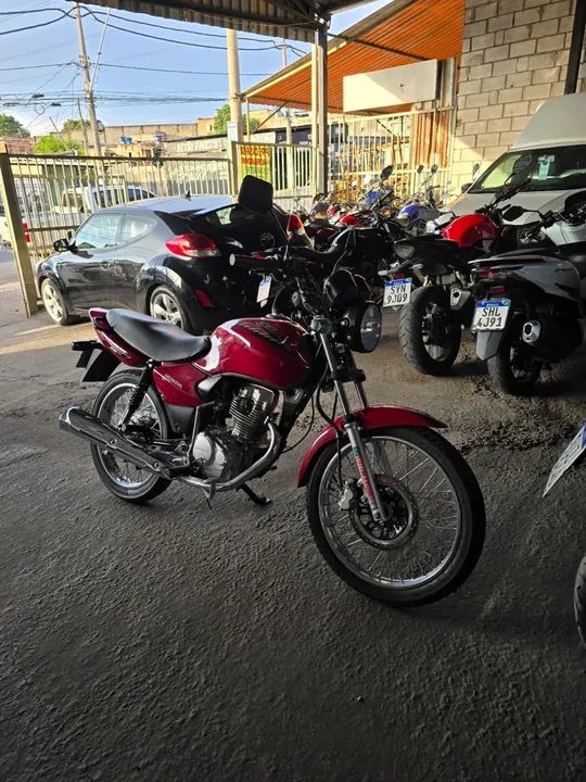 Honda CG  125  - Vermelha - Excelente estado