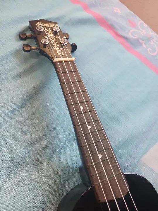 Ukulele soprano  - Foto 3