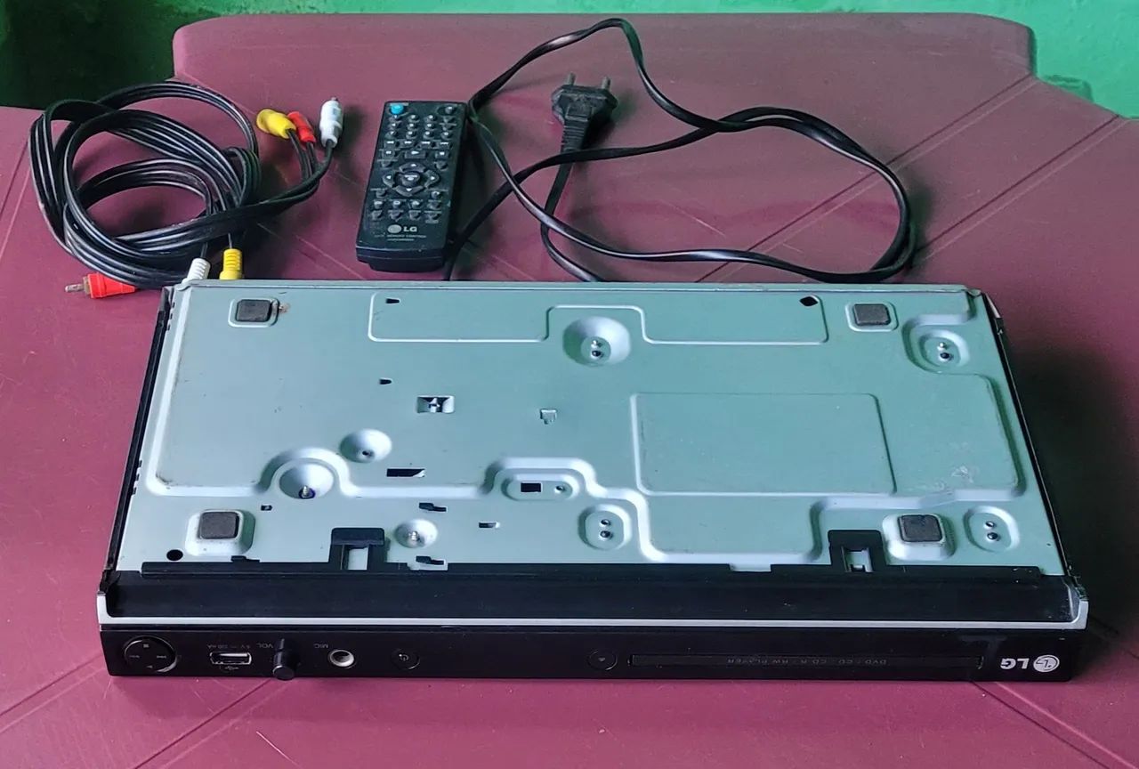 DVD Player LG com USB e Karaoke - Foto 2