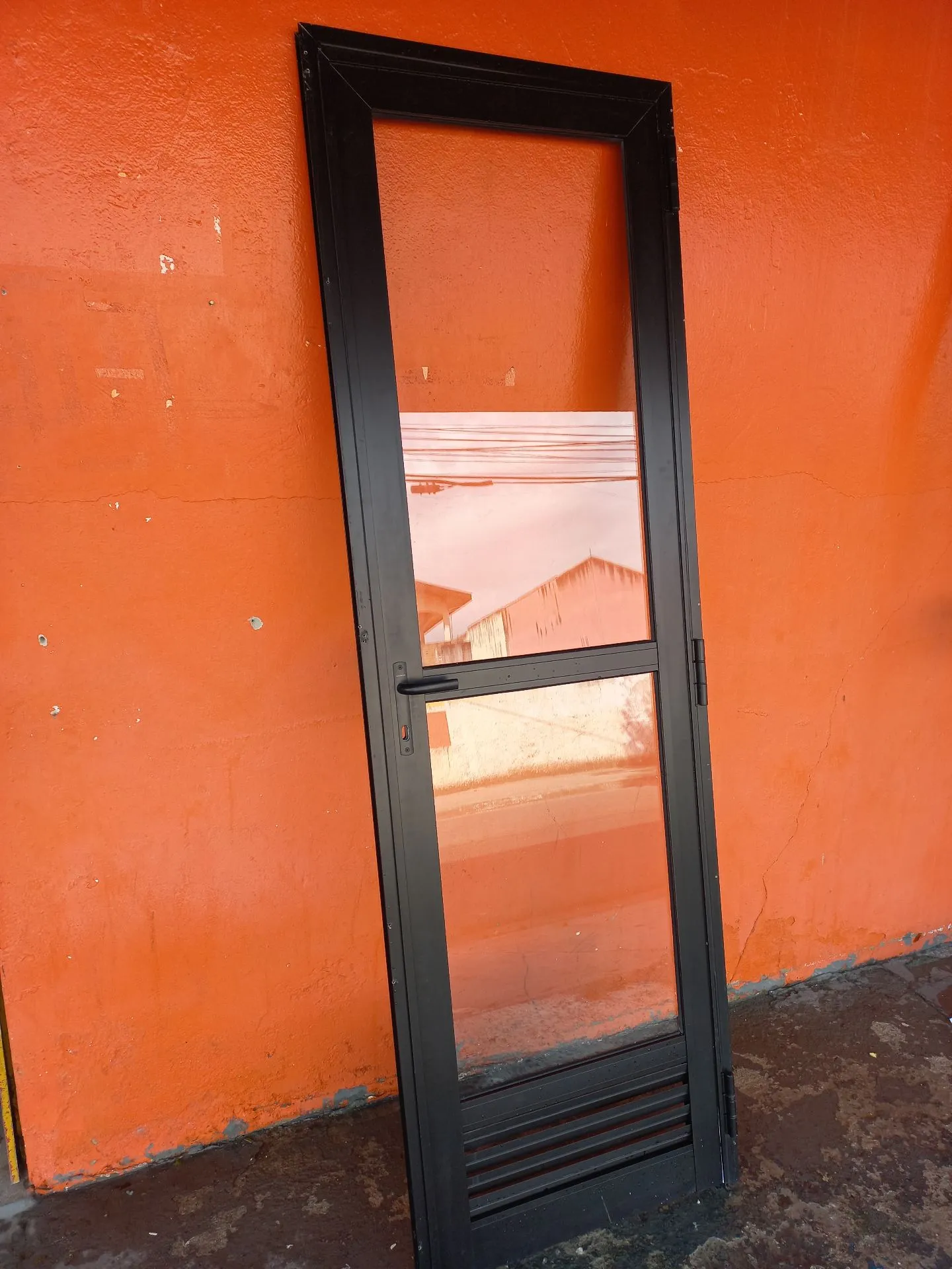 Porta de Alumínio Preta 0,70 X 2,17