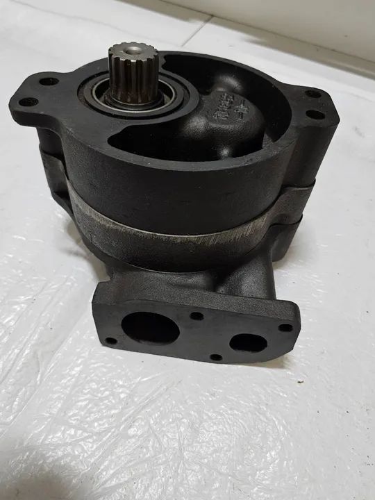 Trator esteira caterpillar D6 D8 D9 bomba hidraulica transmissão nova original 3P4002 - Foto 5