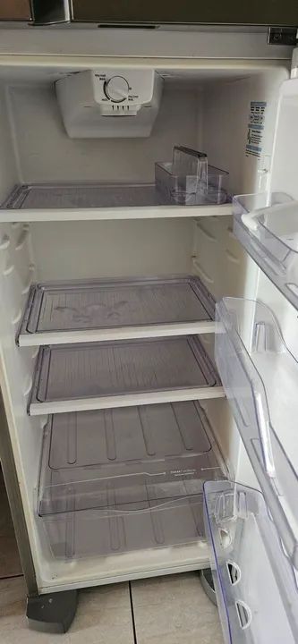 Geladeira Duplex com defeito Electrolux 261L - Foto 4