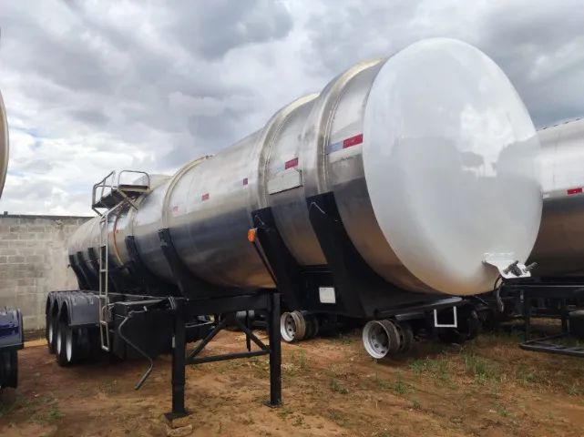 Carretas Tanque em Aço inox, Quimico / Alimenticio / Combustivel / Agua / Diversos modelos - Foto 12