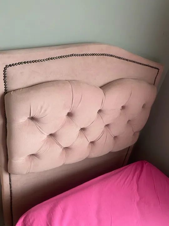 Cabeceira Capitonê Solteiro em Veludo Rosa com Botões - Foto 3