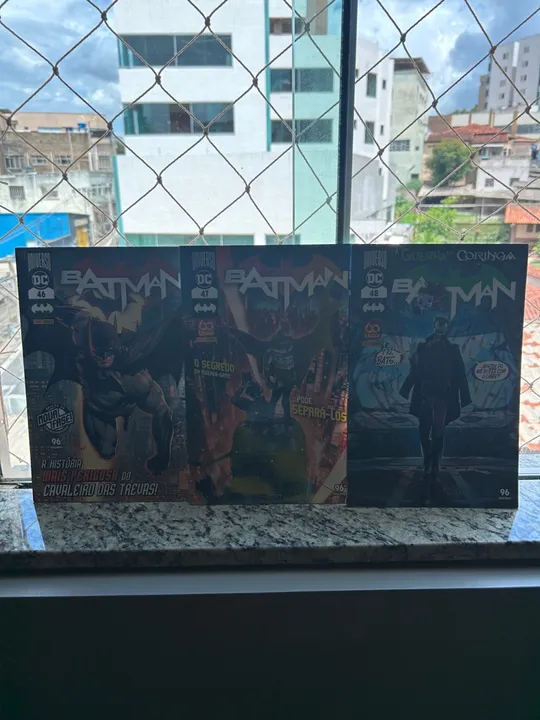HQ Batman, Volumes 46, 47 e 48.