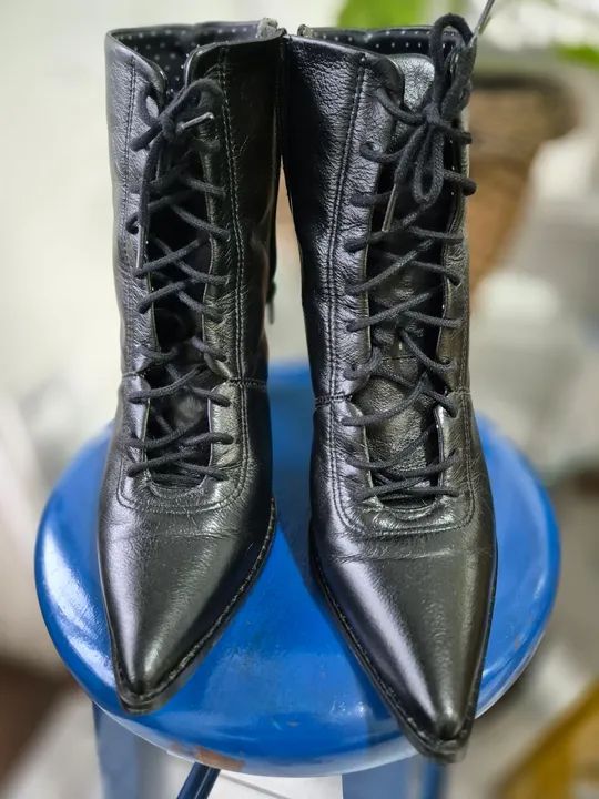 Bota de couro Lolita Pimenta  - Foto 2