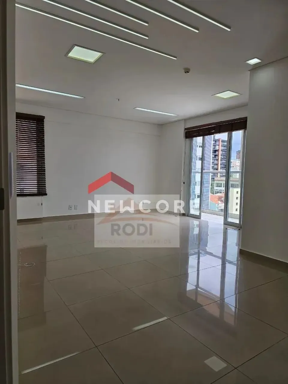 Sala comercial em Rua Octaviano Gozzano - Parque Campolim - Sorocaba/SP