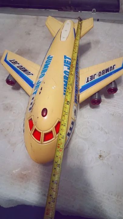 Avião de brinquedo Jumbo Jet.nao esta funcionando 
