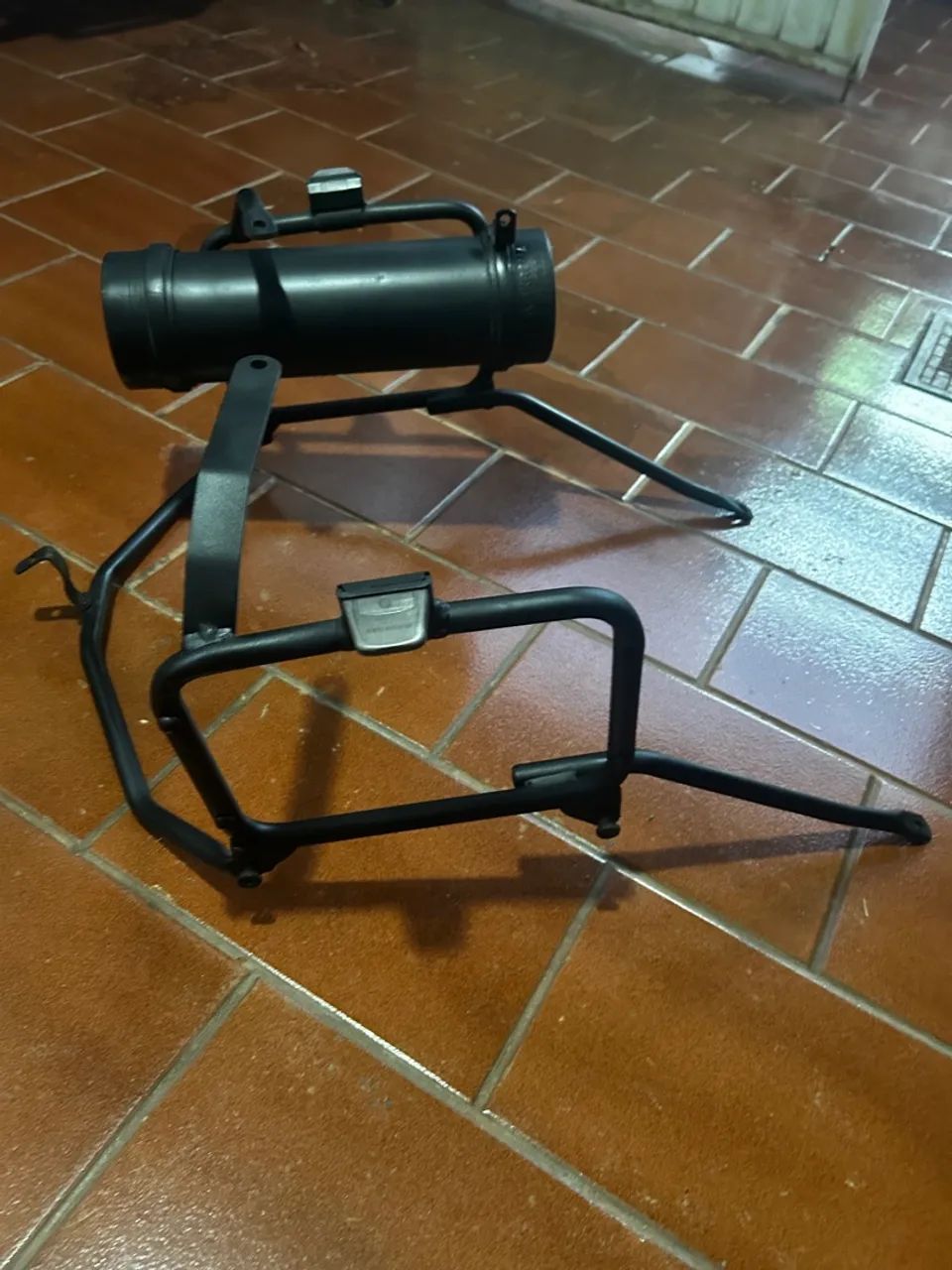 Bagageiro Lateral Givi para Lander 250 - Foto 3
