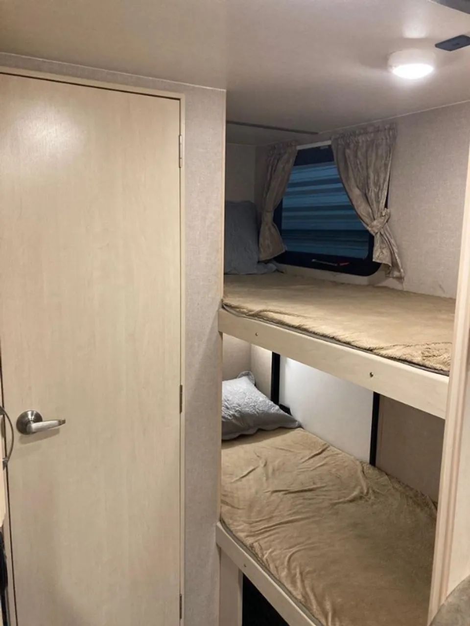 Trailer Winnebago 1700bh - 06 pessoas - Foto 5