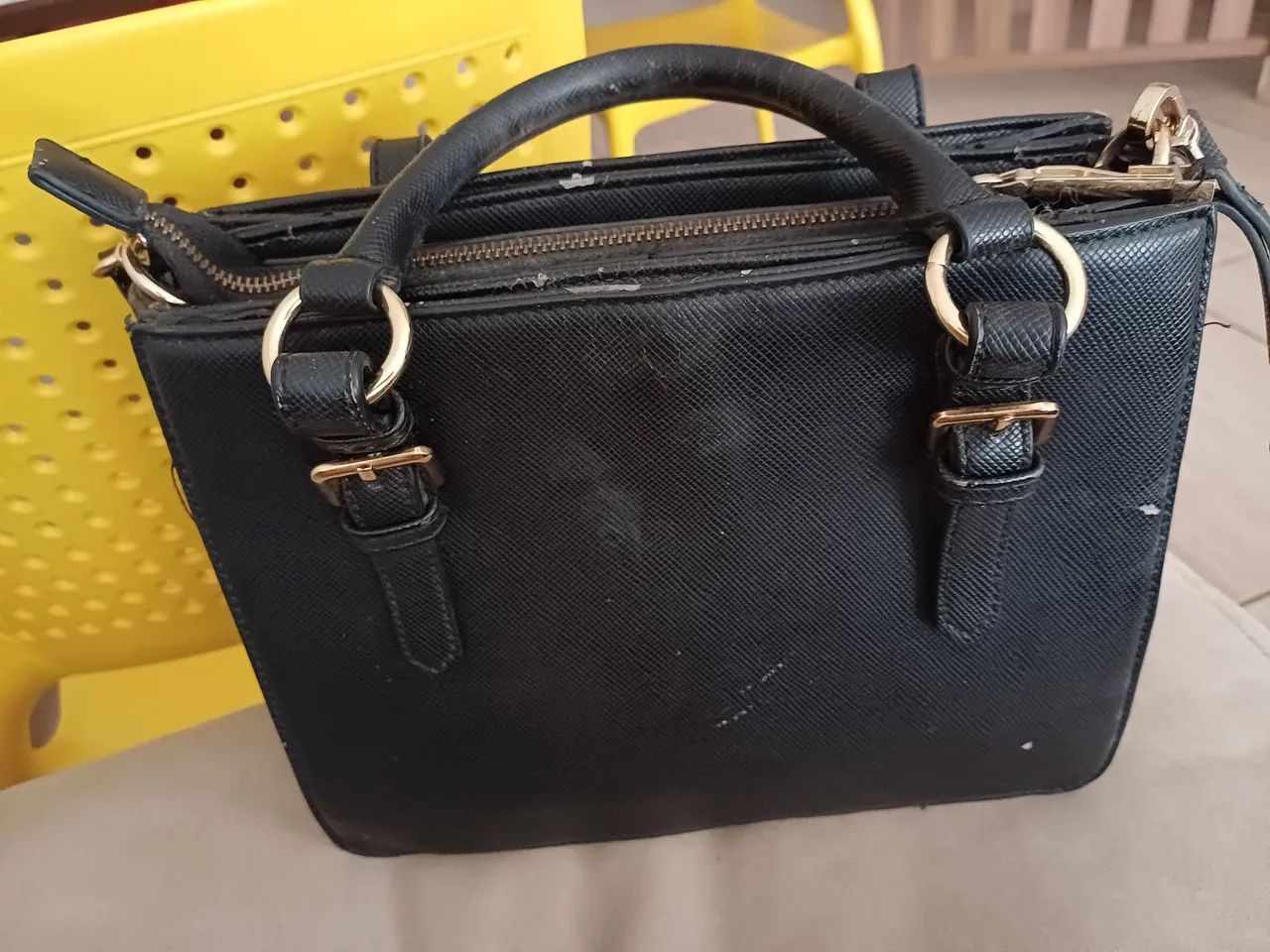 Bolsa Santa Lolla Preta. Em dinheiro (espécie) faço por R$ 40,00.  - Foto 3