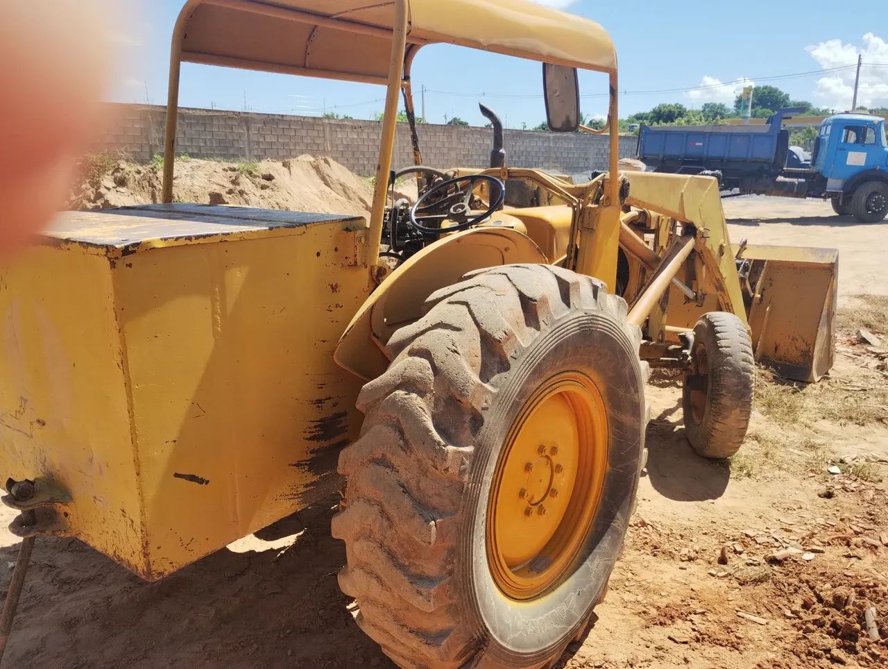 Carregadeira MF 65 Pula pula - Foto 4