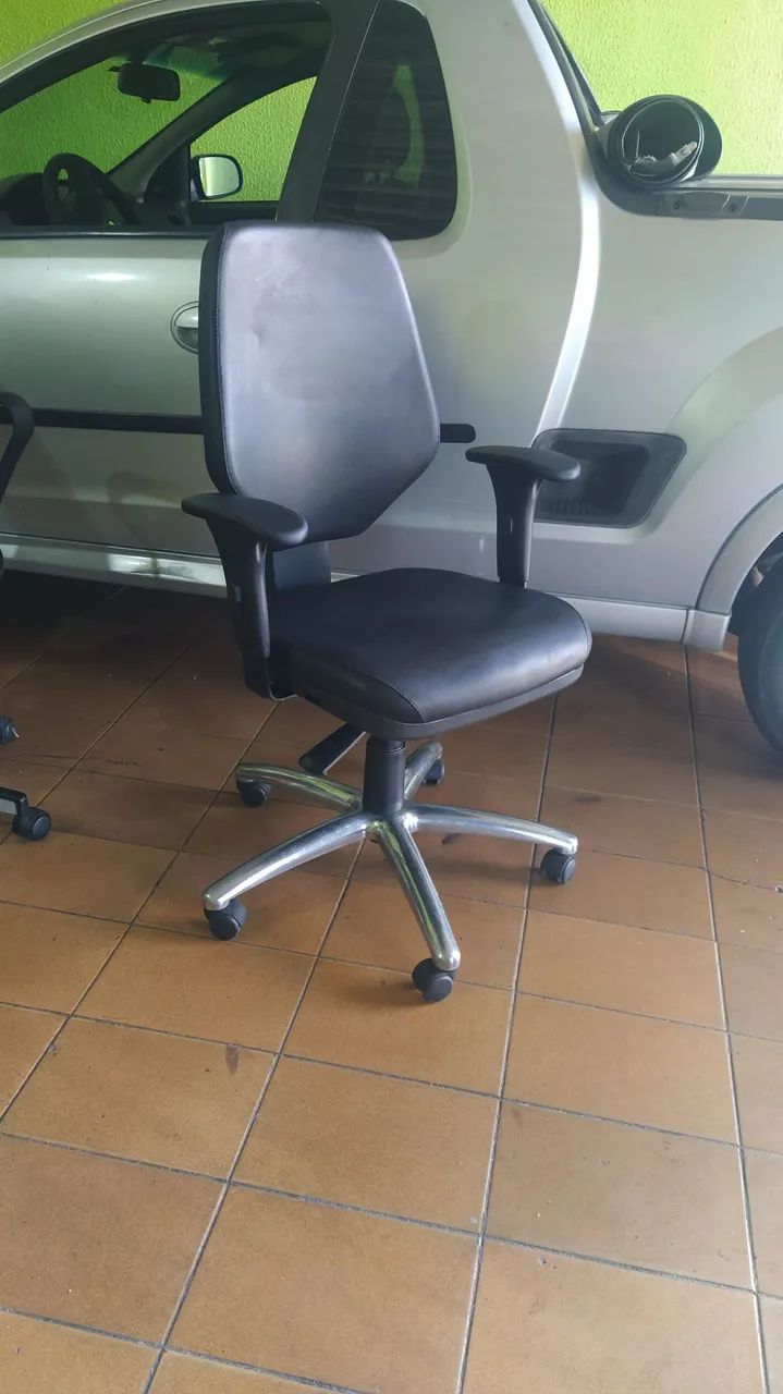 Cadeira de Escritório Giratória flexform no corvin preto  - Foto 2