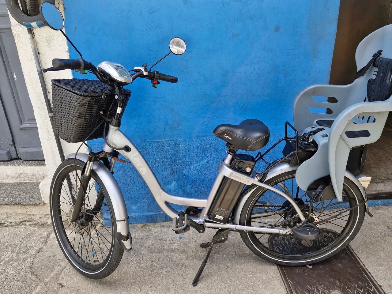 Bicicleta Elétrica LEV 2 anos de uso 