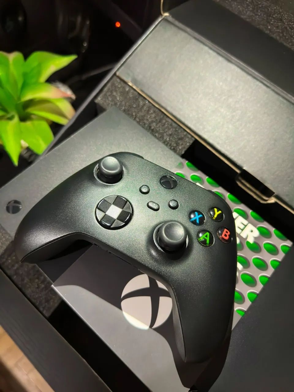 XBOX SERIES X 1TB NOVA GERAÇÃO- 4K 120FPS (EXTREMAMENTE NOVO! TUDO ORIGINAL!  - Foto 3