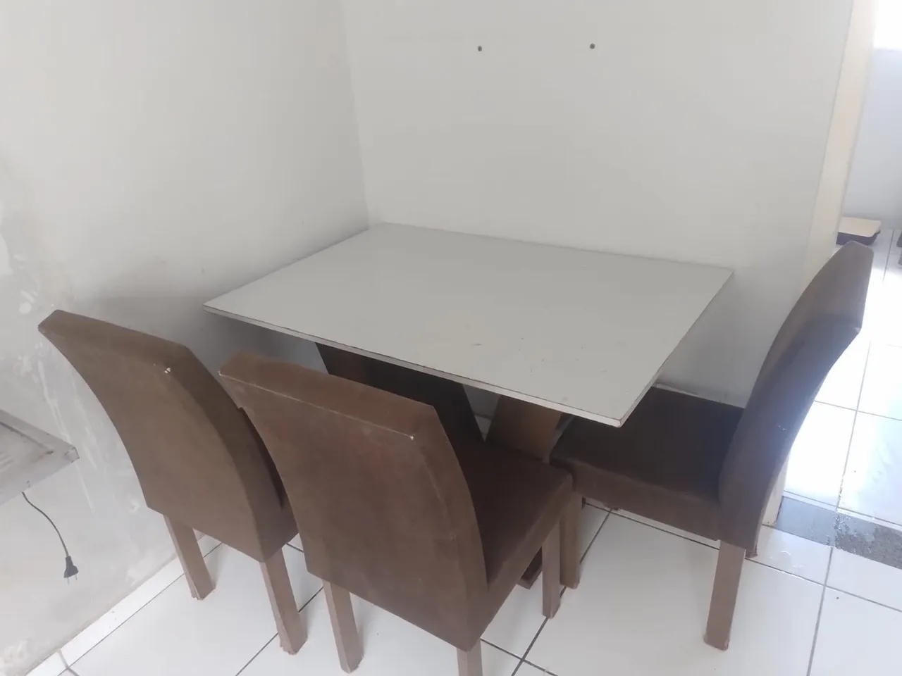 Mesa 4 cadeiras