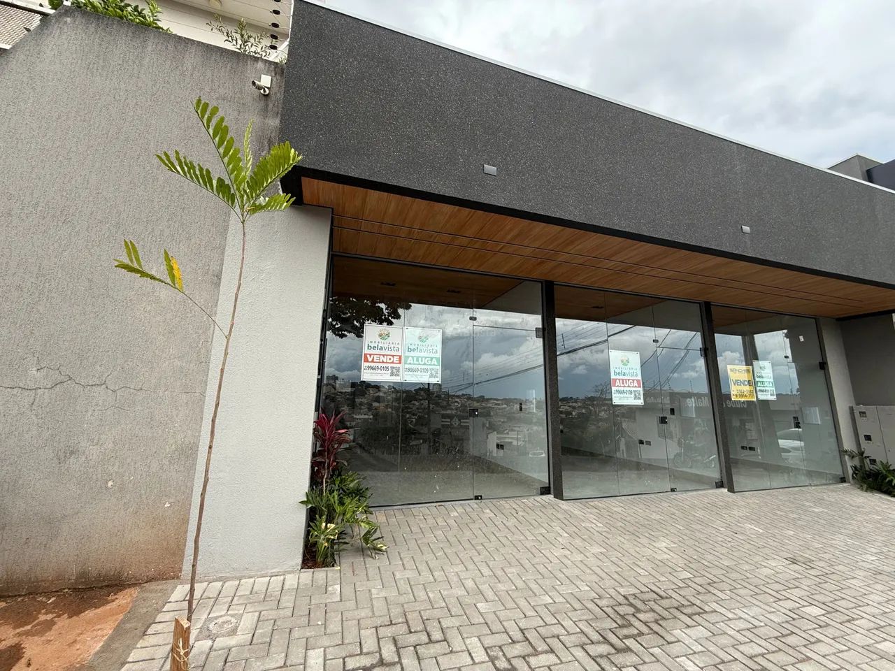 SALA COMERCIAL À VENDA NA RUA OURO BRANCO - REGIÃO CENTRAL DE APUCARANA - Foto 2