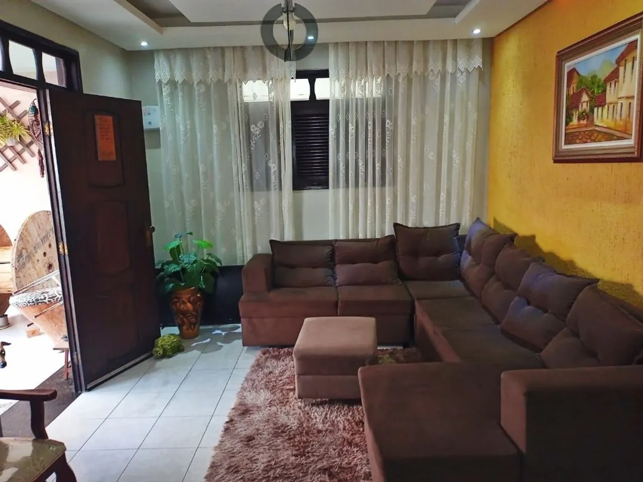 Casa Ampla no Planalto Ideal para Moradia e Lazer!
