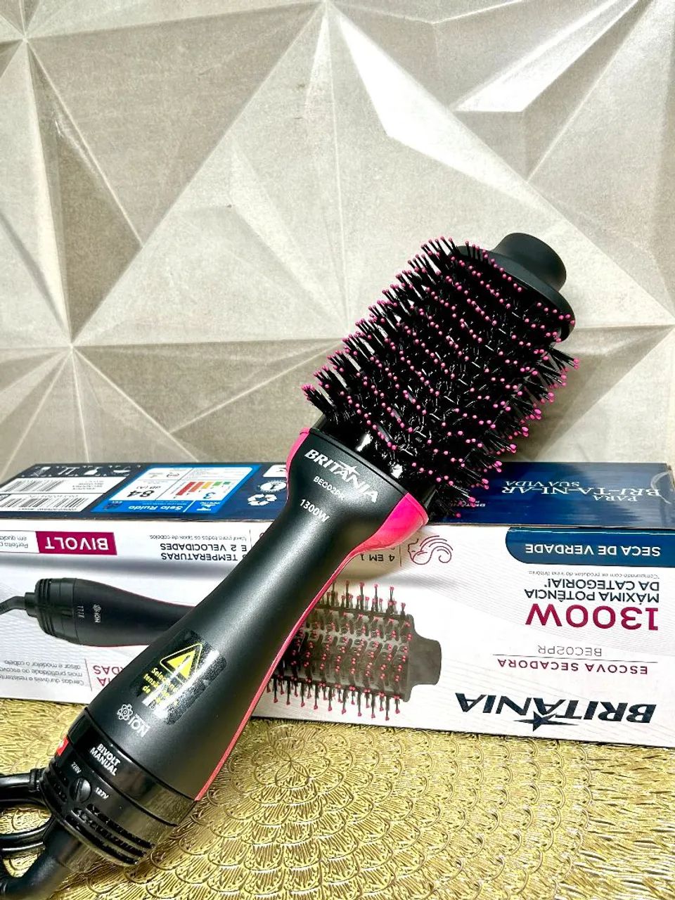 Escova Secadora Britânia 1300w - 4 em 1 Profissional
