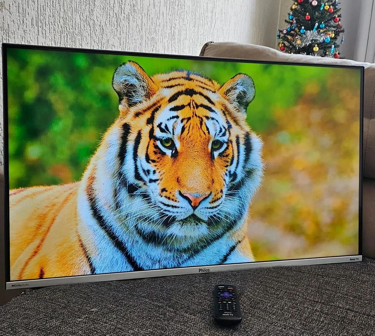 Smart TV 42P, modelo novo, borda infinita (entrego e aceito cartão)<br>