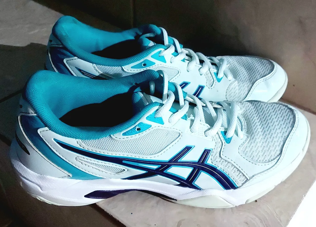 Tênis Asics Gel-Rocket 10- Branco e Verde - Vôlei e outros esportes - TAM 35