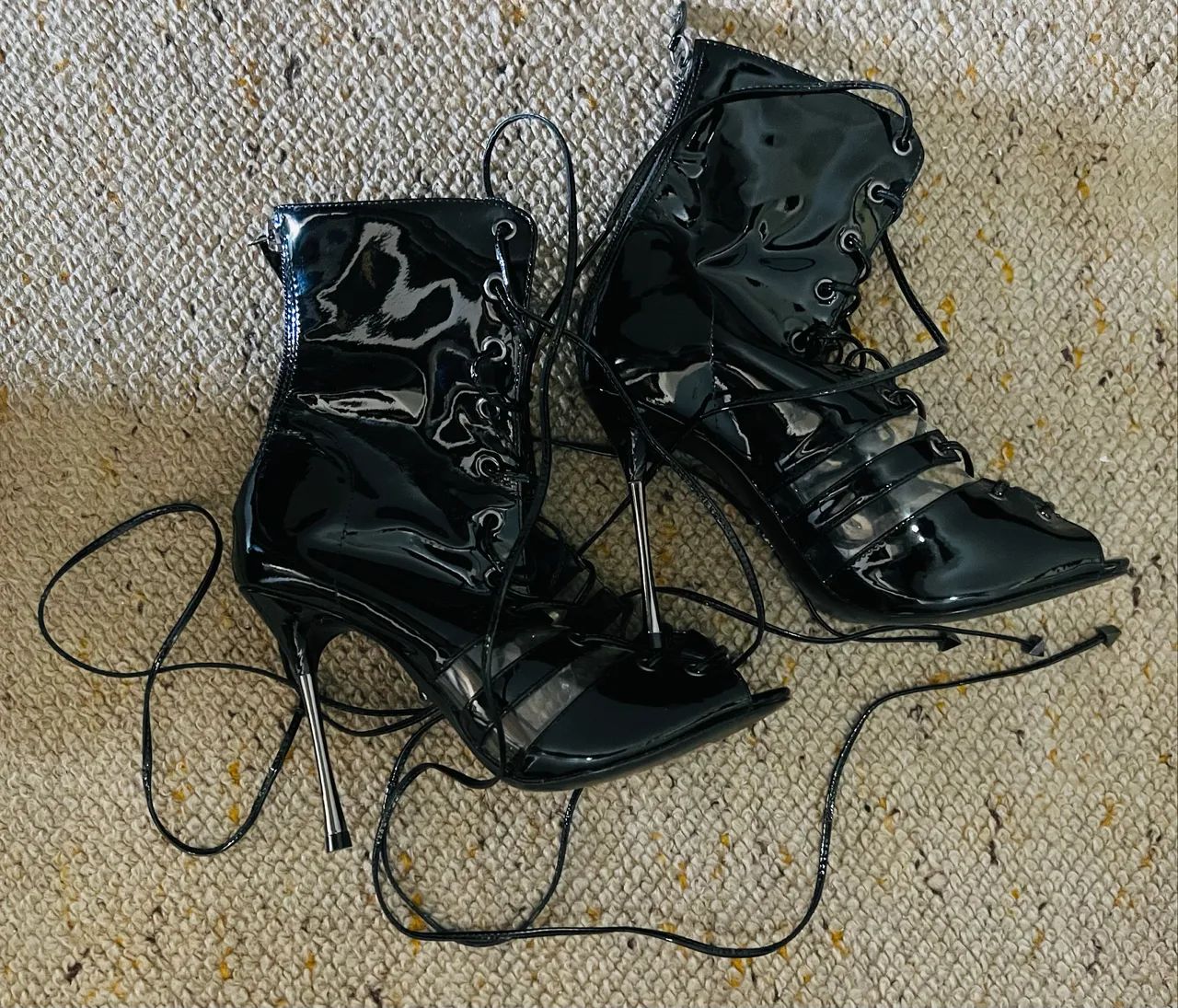 Sandália bota amarração tam 35 Schutz  - Foto 3