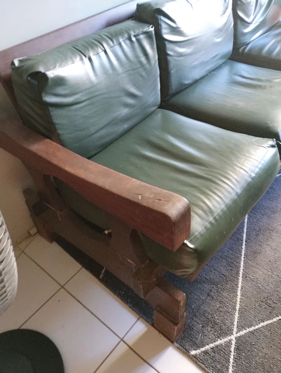 Sofá em Madeira 64960475958914122