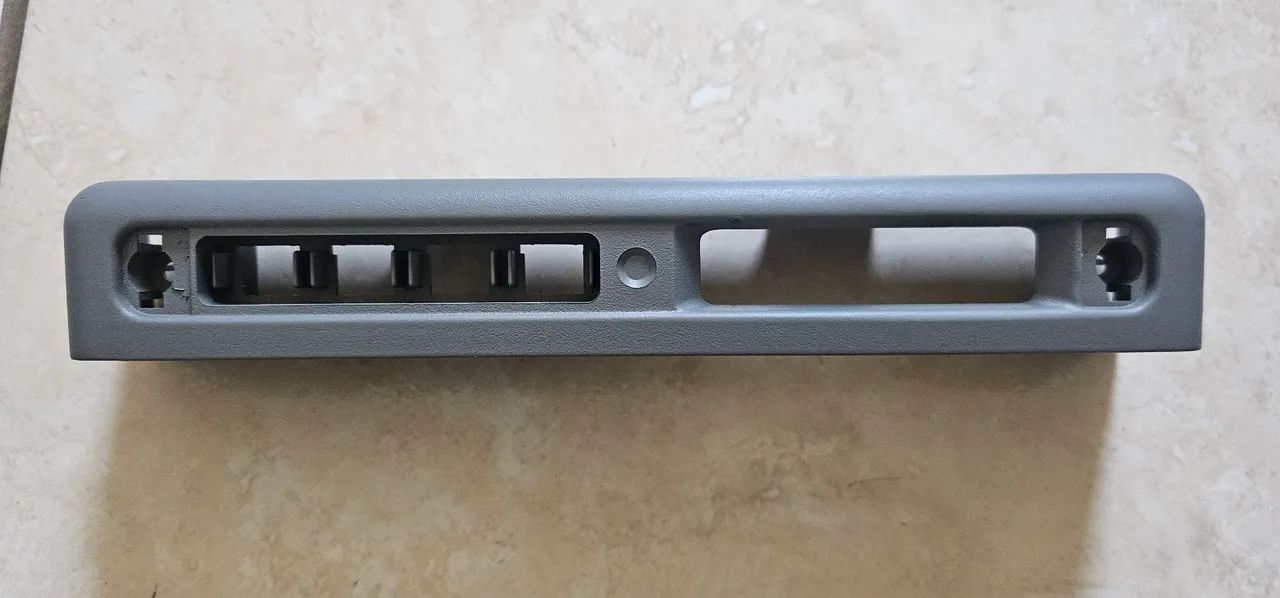 Painel central para uno mille para multimídia 2 din.